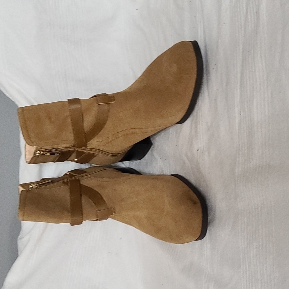 C Wonder Womens Leather Ankle Booties "Taylor" Caramel Brown Zips Sz10W EUC READ